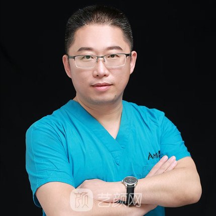 李明