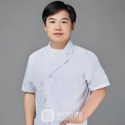 侯识志