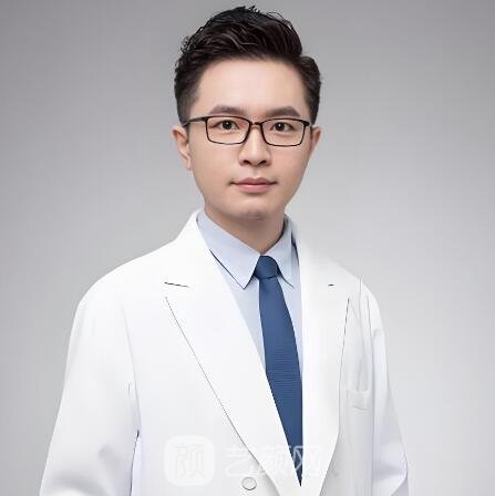 李昕