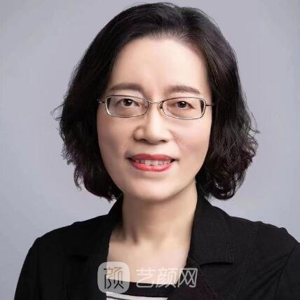 李凡