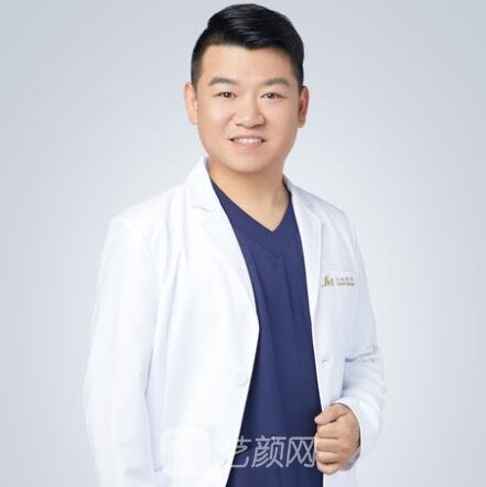 杨盼