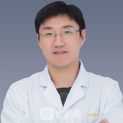 邱少雷