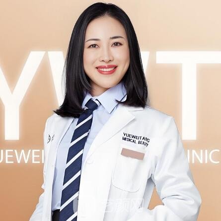 何小群