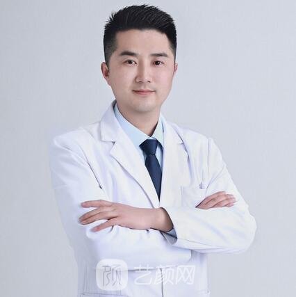 王雷