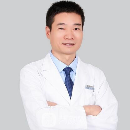 李华