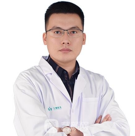 杨灿龙