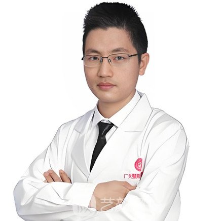 何锦泉
