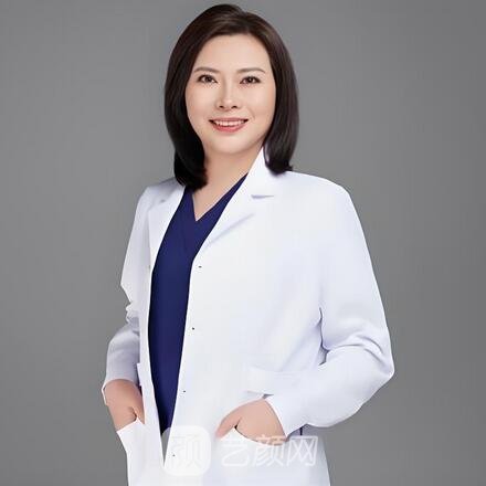 黄雪琴