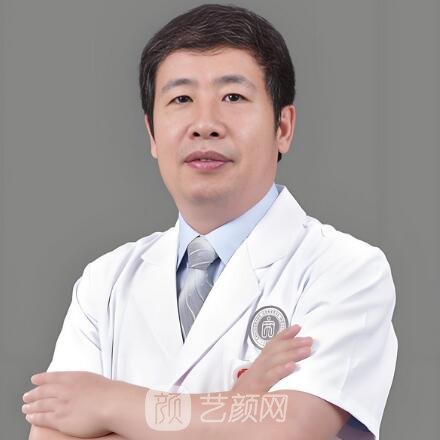 秦伟