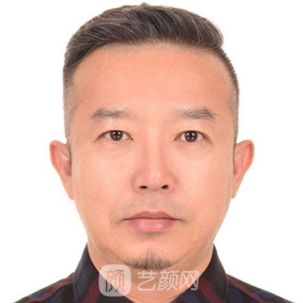 张斌