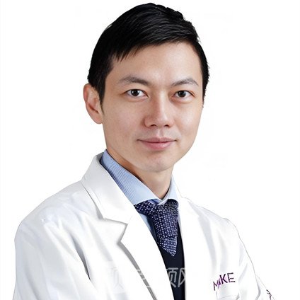 何赞嘉