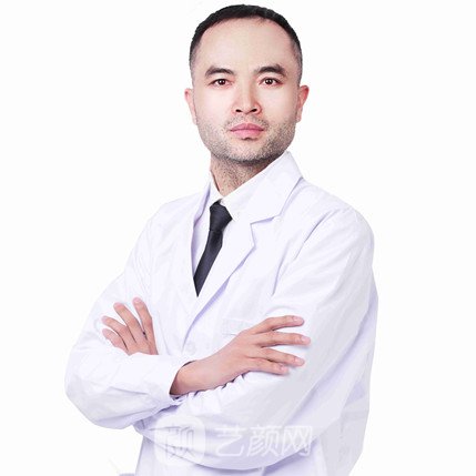 罗雄鹏