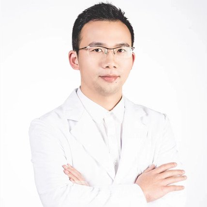李志伟