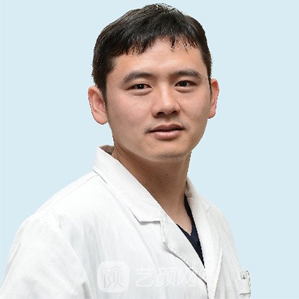 李铁