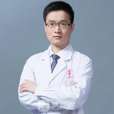 张卫