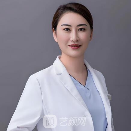 李靖雯