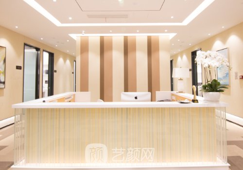 成都高亮现在在哪家医院