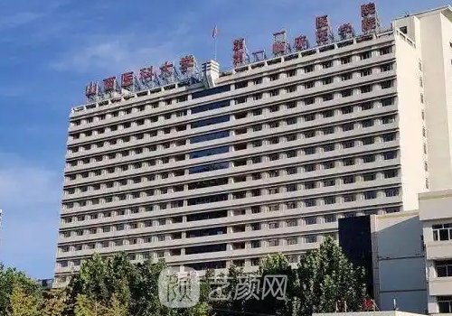 山大一院双眼皮手术当天