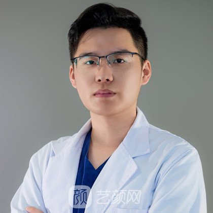 王国奇