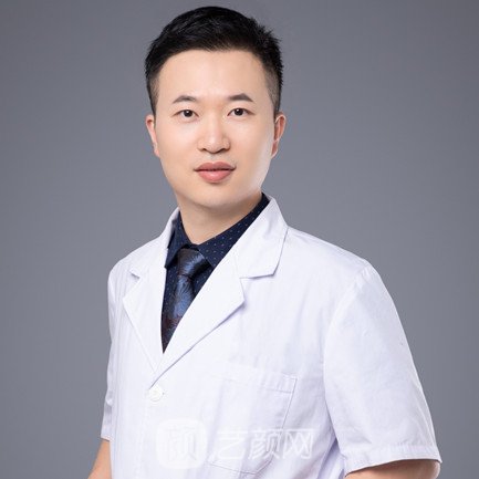 李阳