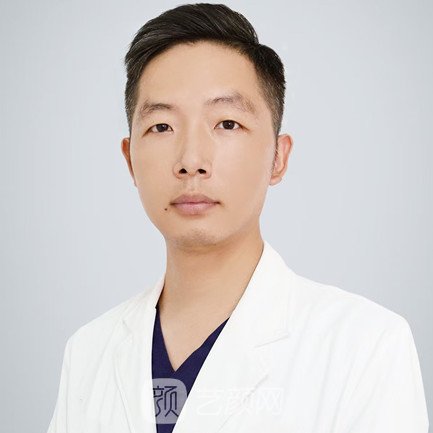 李明