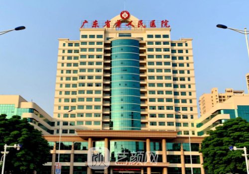 全国前十名斜视矫正专家