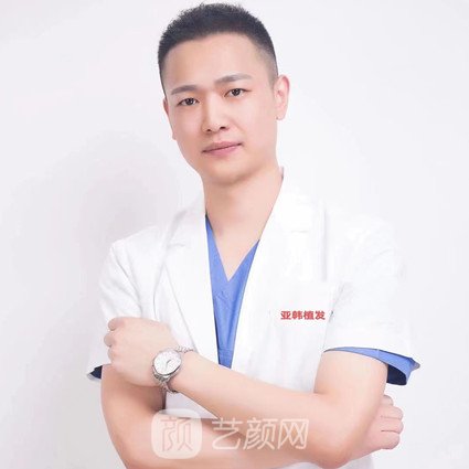 李强