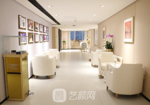 香港隆胸价格是多少?202