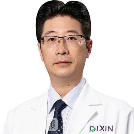 吕坚伟