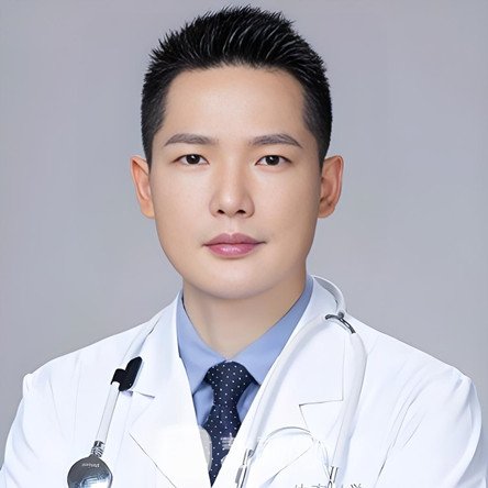 周巍