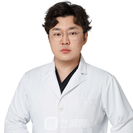 梁维文