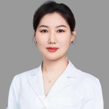 李莉