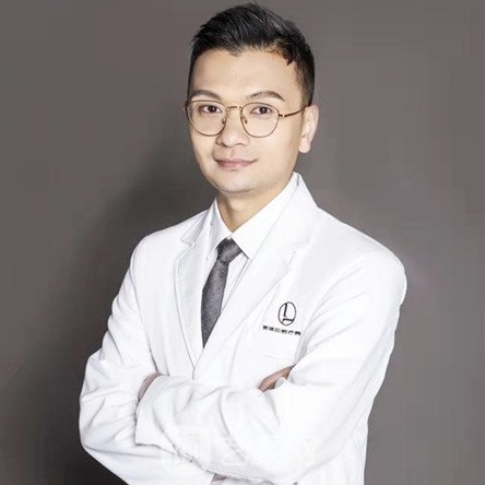 黄佳涌