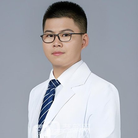 杨健