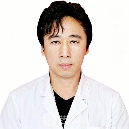 李伟东