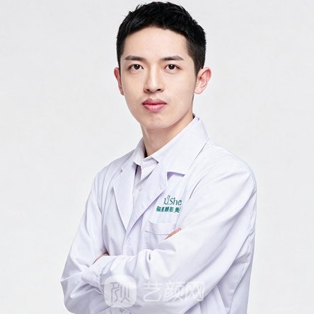 李伟东