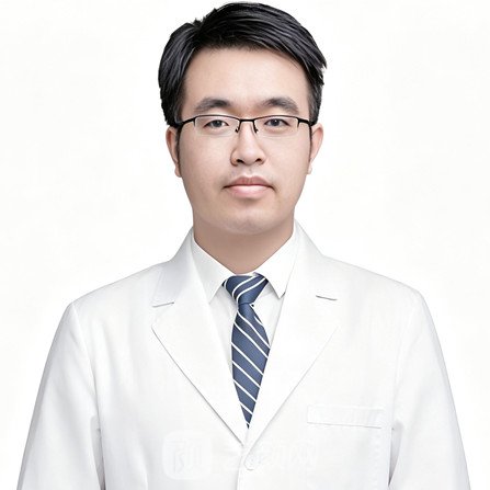 衣云峰