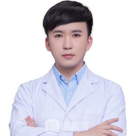 黄俊超