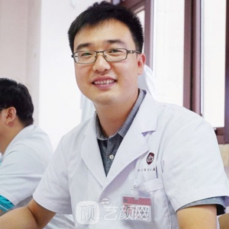 范龙坤