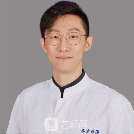 史滢深