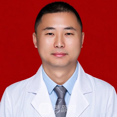 李坤明