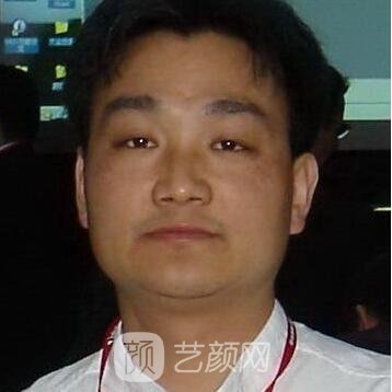 朱飞