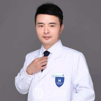 周亚超