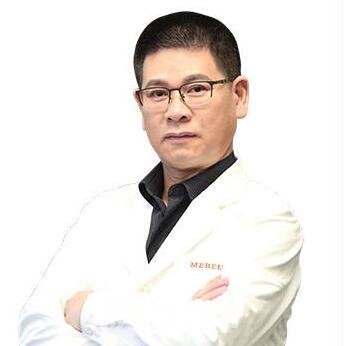 万旭辉