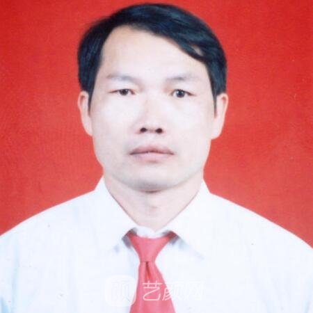 黄振华