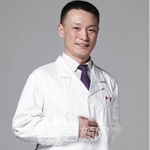 杨成