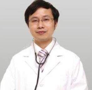 黄东亮